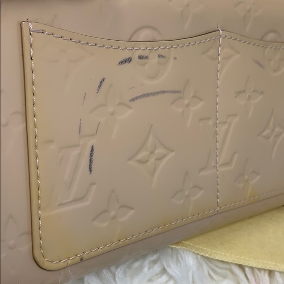 Authentic Louis Vuitton Rossmore MM Vernis Rose - Picture 12 of 15